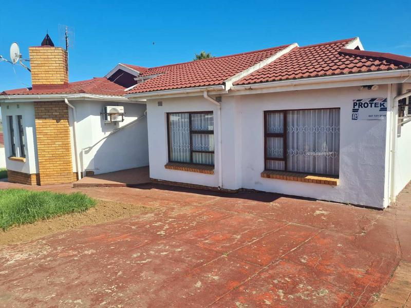 5 Bedroom Property for Sale in Southernwood Eastern Cape